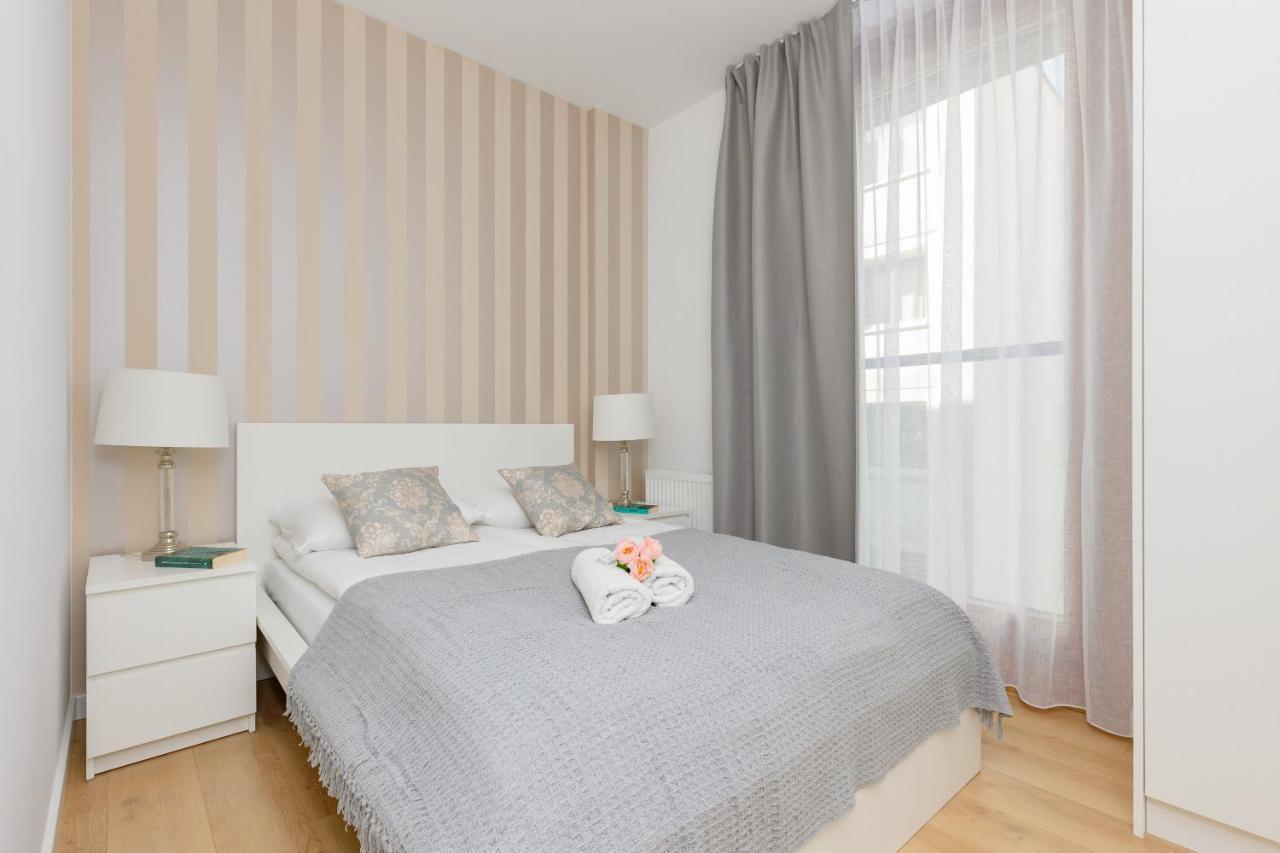 Warszawa Śródmieście Bonifraterska Apartments by Renters Exterior foto
